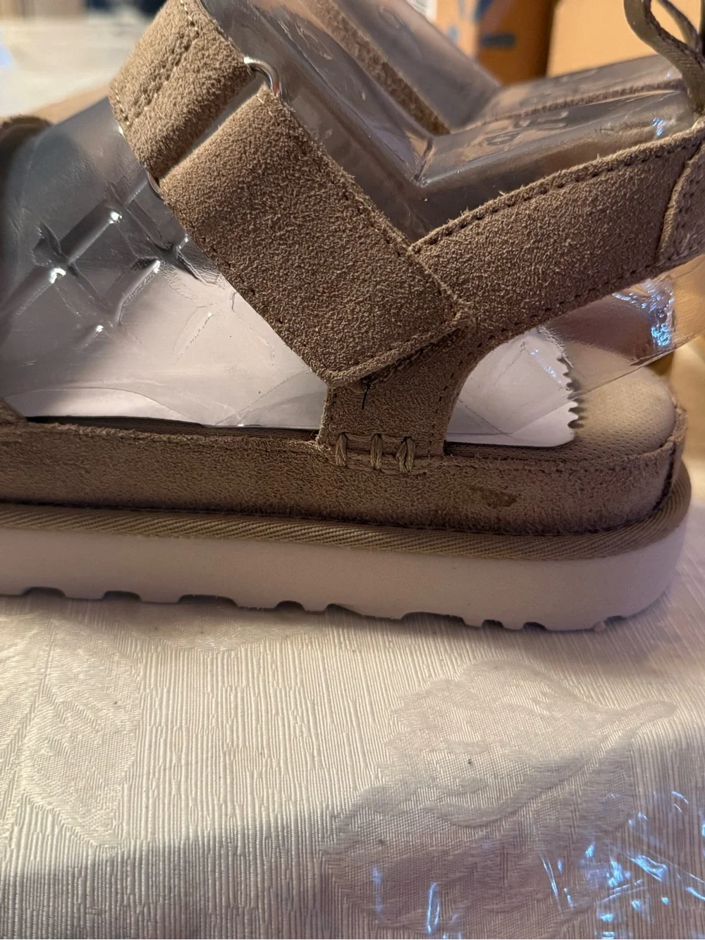 UGG Goldenstar Platform Sandals Women’s Size 9.5 Moss Suede Adjustable Comfort